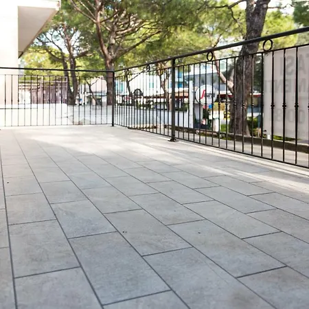 Gherbin アパート *